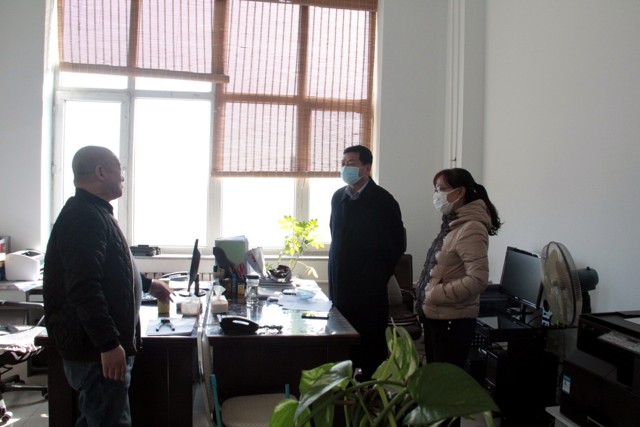 说明: C:\Users\Administrator\Desktop\IMG_5142.JPG